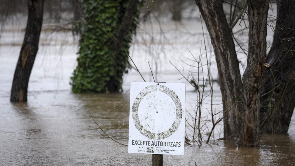 Проливните дъждове в каталунската провинция Жирона предизвикаха наводнения