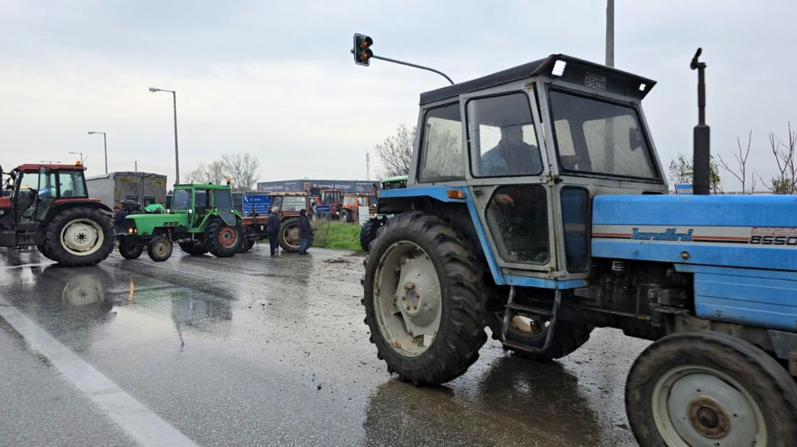 Протестиращи гръцки фермери в Гърция се насочиха към границата с България