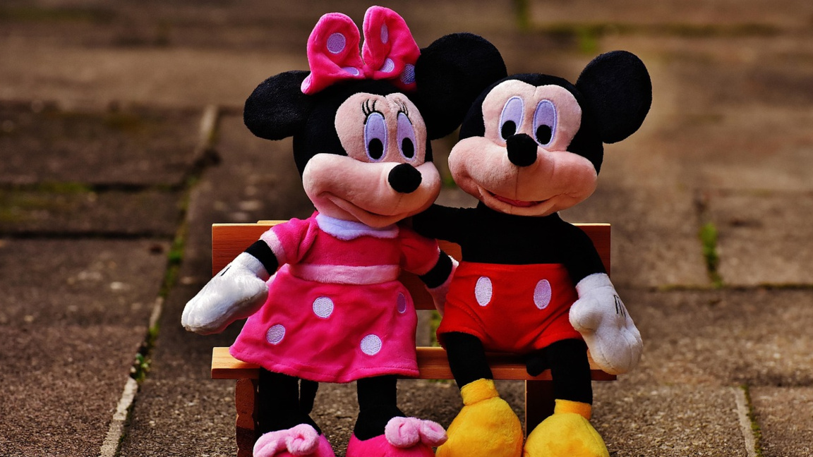 През октомври Disney официално обвини AI платформа в нарушение на авторските си права.