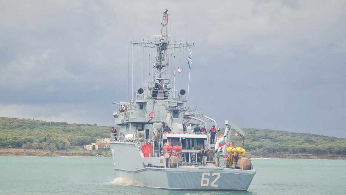 Bulgaria participates in a mine countermeasure exercise in the Black Sea with 12 other countries