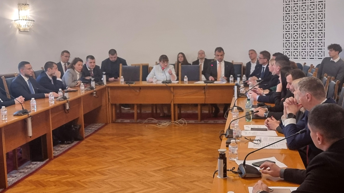 Комисията по конституционни и правни въпроси на извънредно заседание обсъжда на първо четене промени в Изборния кодекс - 28 януари 2026 г.