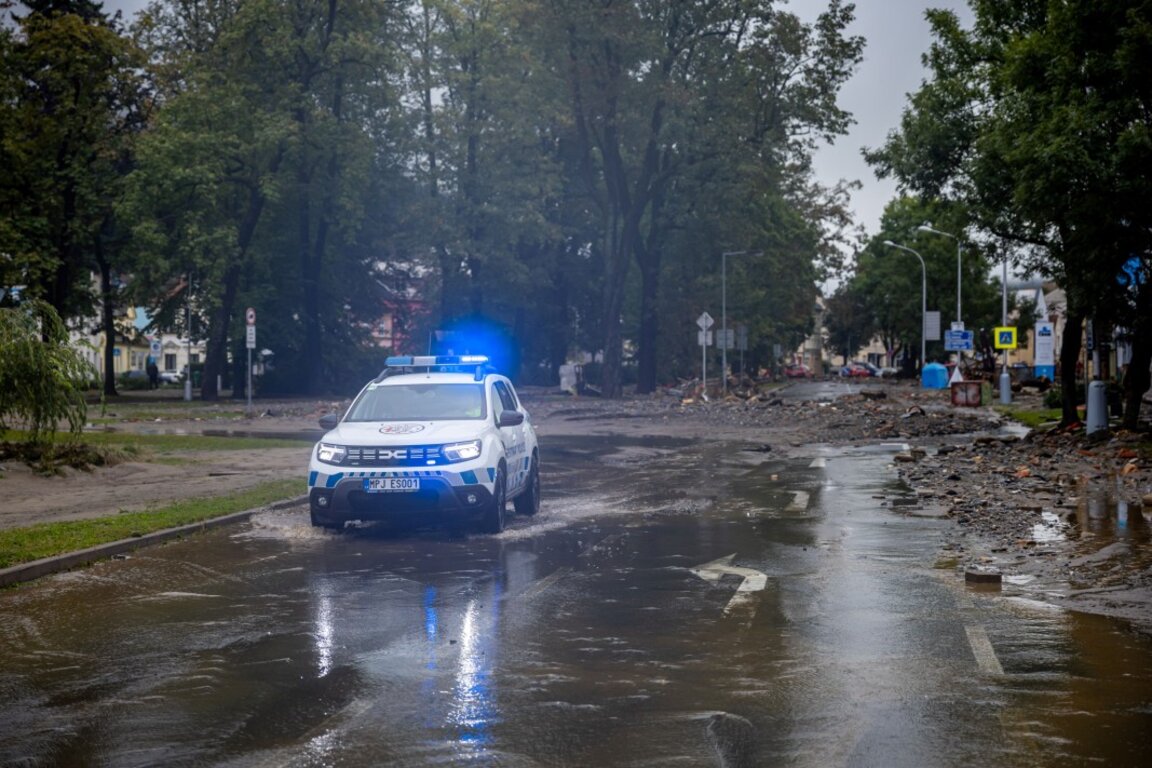 Експлозия в жилищен блок в Букурещ, има жертви и ранени