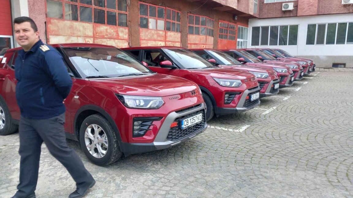 Седем нови автомобила получи Пожарната в Пловдив