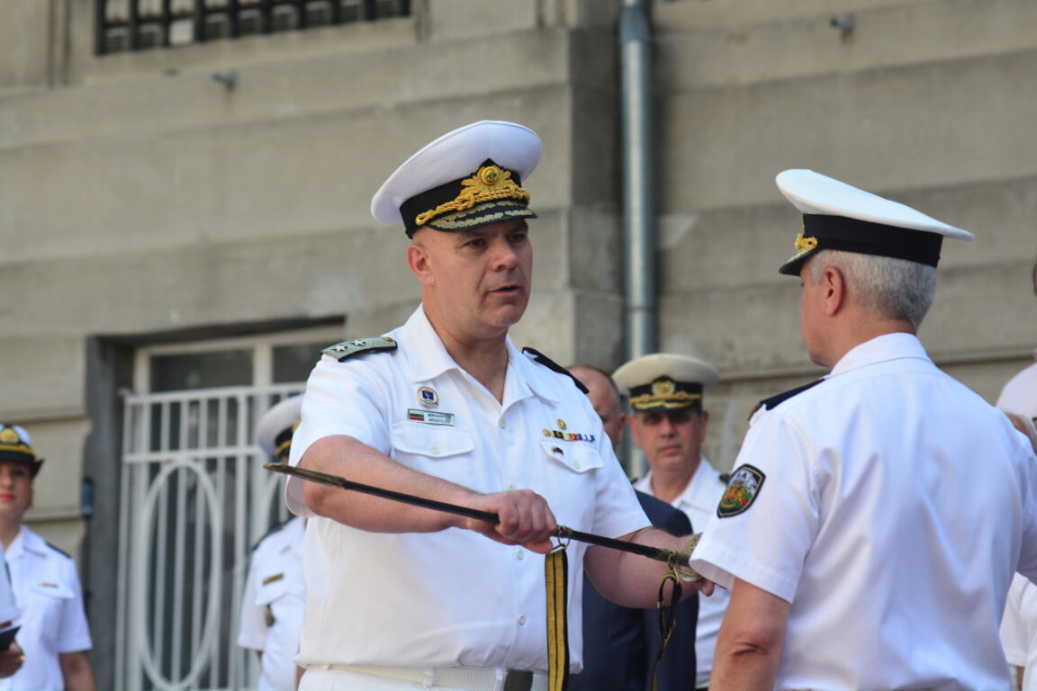 Командирът на ВМС за "стената срещу дронове": Смущенията в комуникациите не са насочени към нашата страна