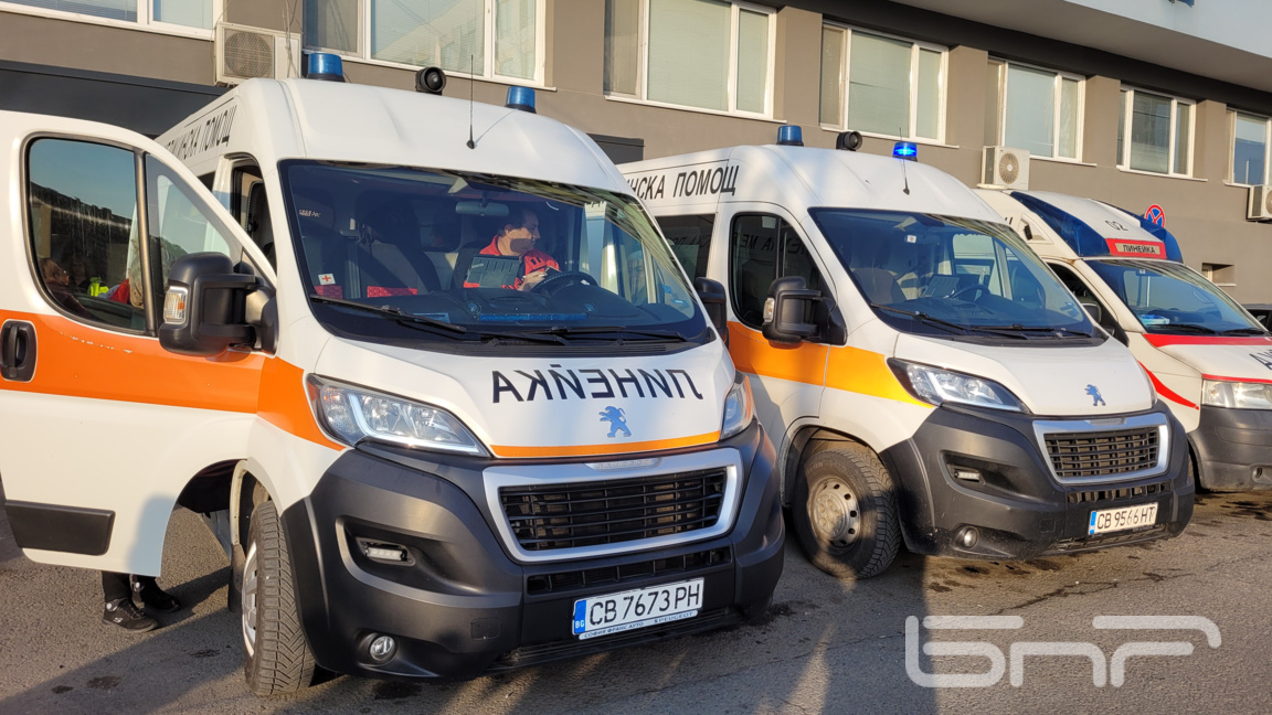 40 шофьори на линейки протестираха заради фишове за превишена скорост