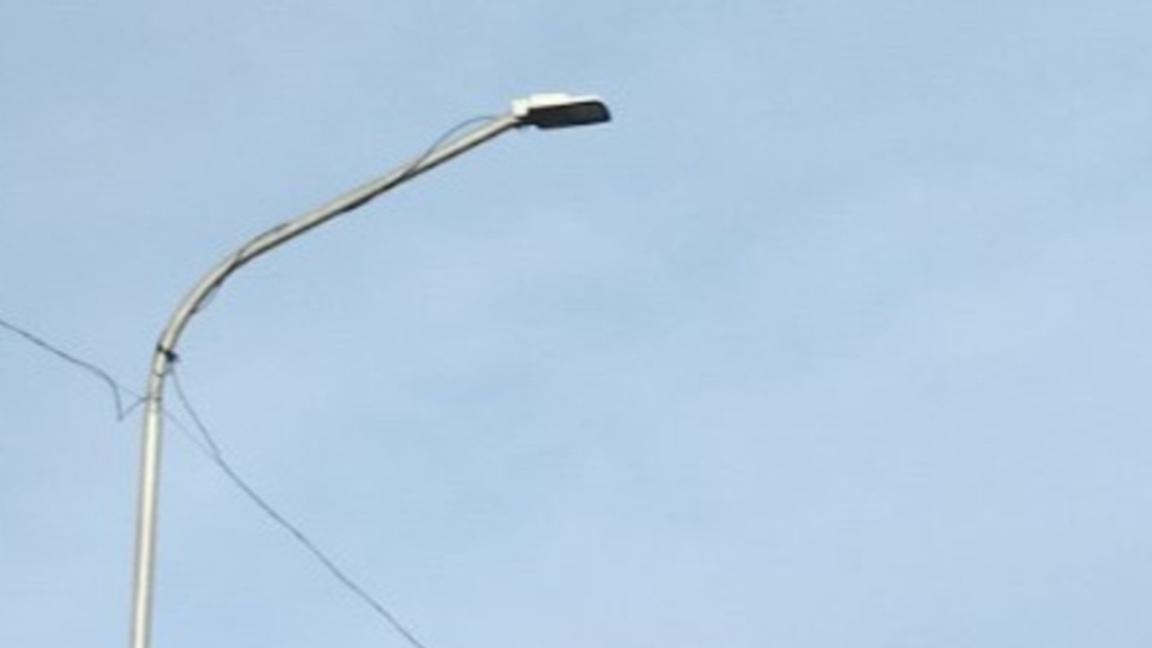 Възстановяват уличното осветление по ул. "Девня"
