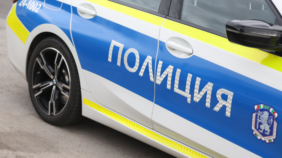 Жена блъсна колата си в дърво на пътя Карлово - Сопот и загина