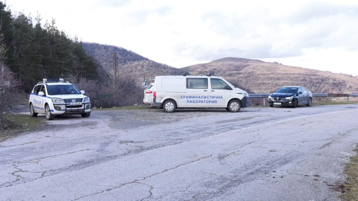 Ивайло Калушев, Николай Златков и 15-годишното момче бяха открити мъртви в кемпер близо до връх Околчица.