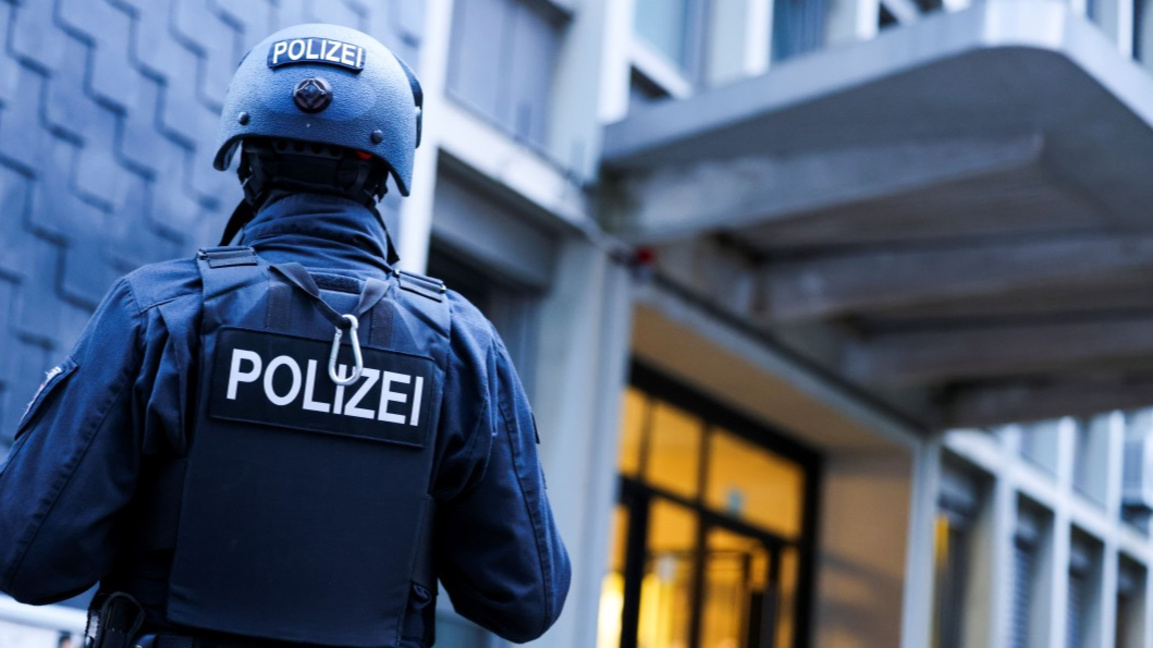 Петима арестувани за планирано нападение на коледен базар в Германия