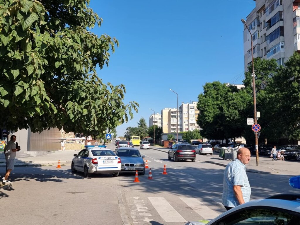 В Ямбол задържаха чужденец, превозвал мигранти с откраднат автомобил