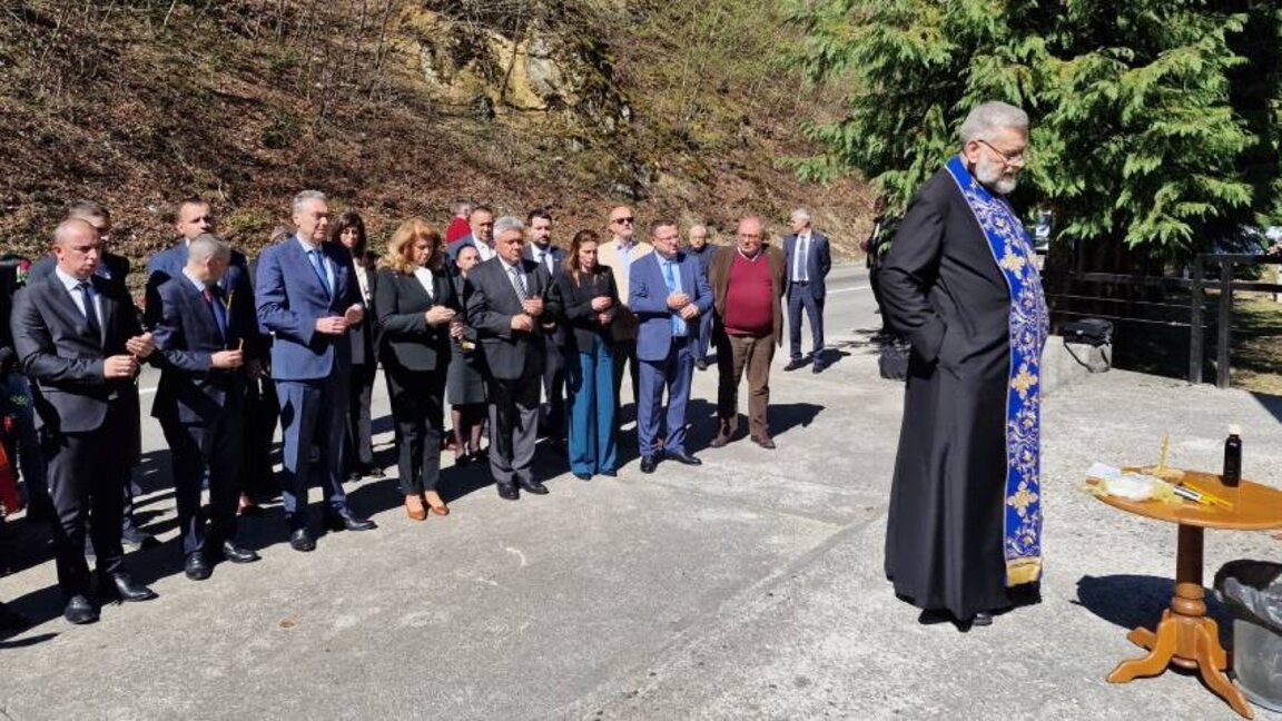 Andenken an die 12 Opfer im Fluss Lim