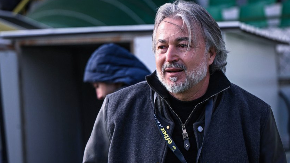 Треньорът на Добруджа Ясен Петров.