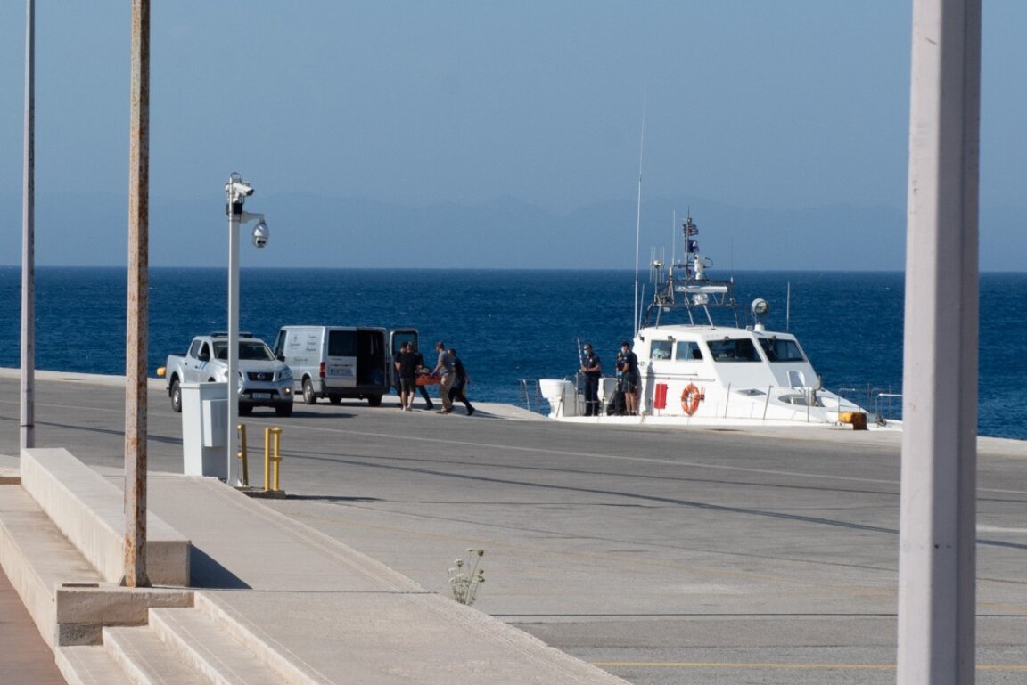 Спасиха двама българи от потъваща яхта на Пелопонес