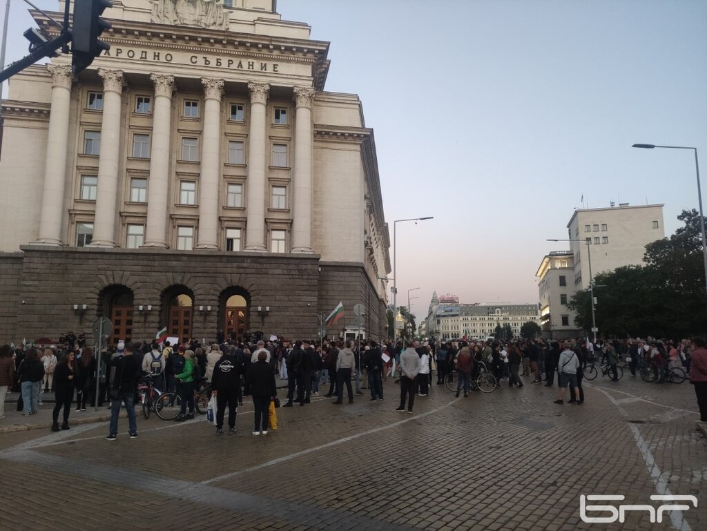 Протест в подкрепа на енергетиците и миньорите