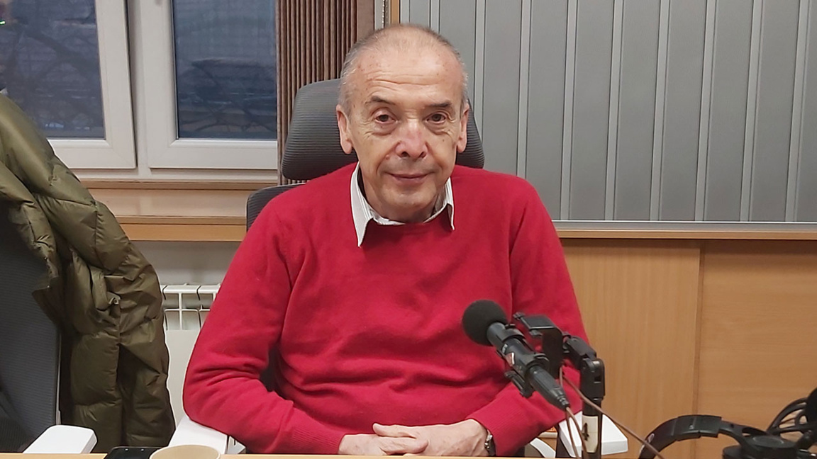 Доц. Атанас Мангъров