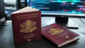 Временно спира издаването на български паспорти с 10-годишна валидност