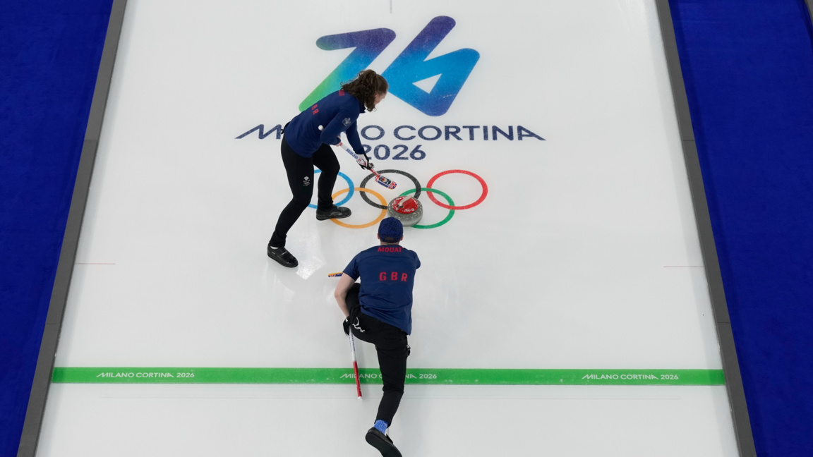 Великобритания започна с победа олимпийския турнир по кърлинг за смесени отбори