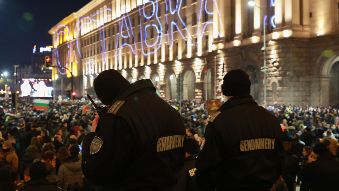 Полиция арестовала более 40 человек на масштабной акции протеста в Софии