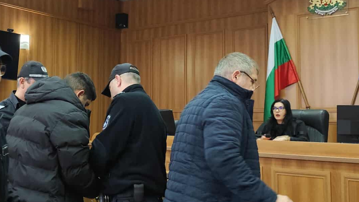 Шофьорът, убил трима на Околовръстното, остава в ареста
