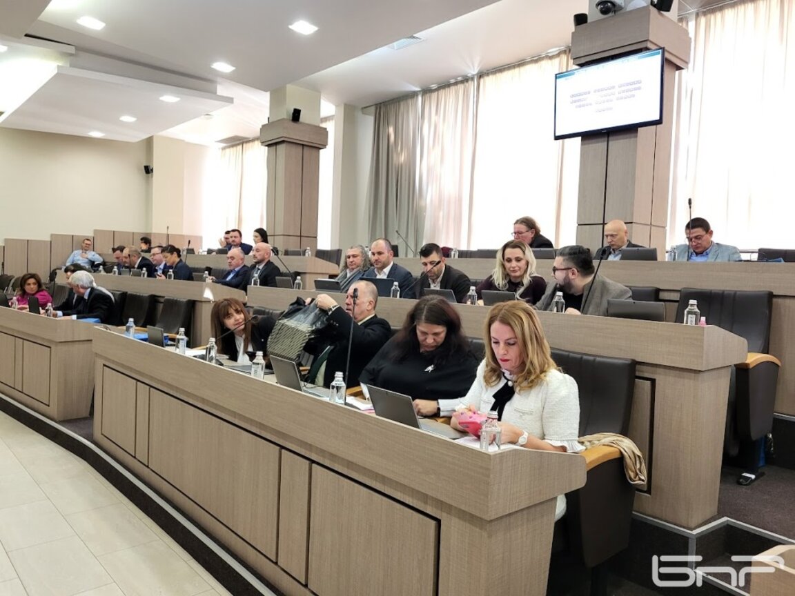 Ремонти, финансиране и купуване на измерватели на радон - предстоящо на сесията на ОбС-Бургас