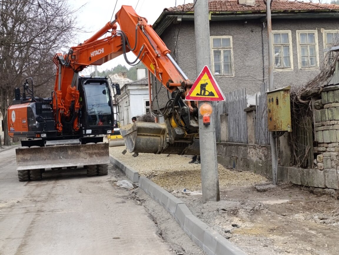 Ремонтират водопровод