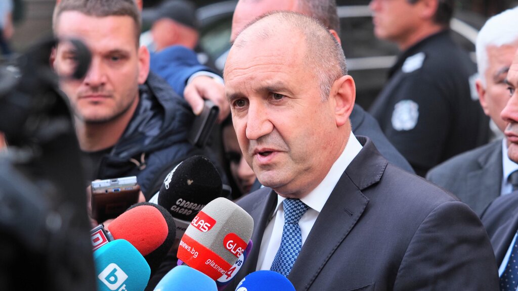 Premier Rumen Radev