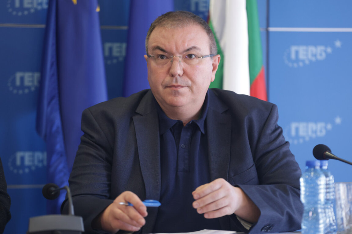 Κωσταντίν Άνγκελοφ