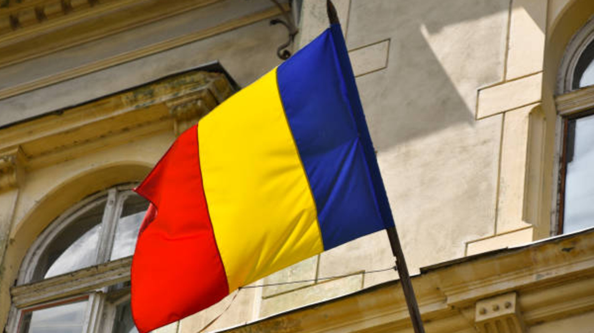 Крайнодесните и левицата в Румъния прокарват политиката на Тръмп