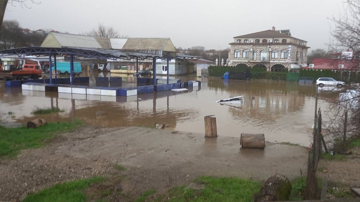 Река Крумовица излезе от коритото си