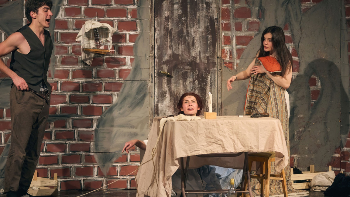 Представлението "Балконът" с театрална работилница