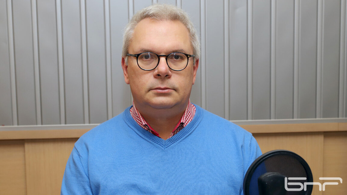 Момчил Методиев