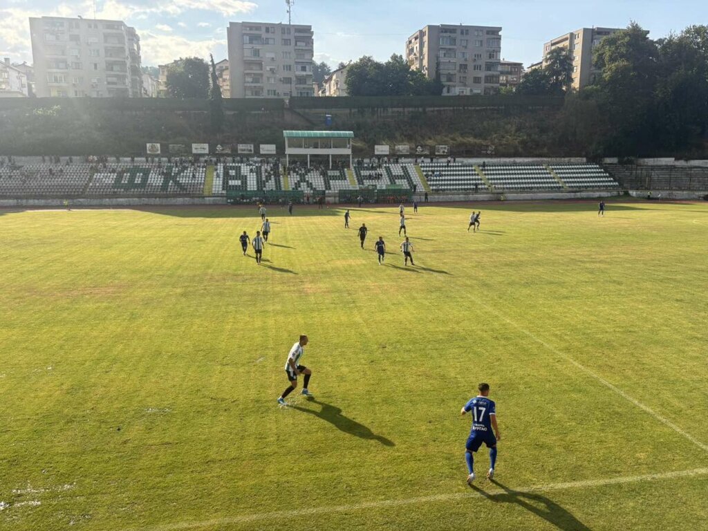 ФК "Черноморец" завърши наравно 1:1 с "Вихрен"