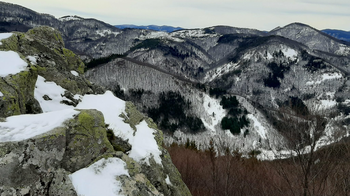 Пътеките в планините са заледени