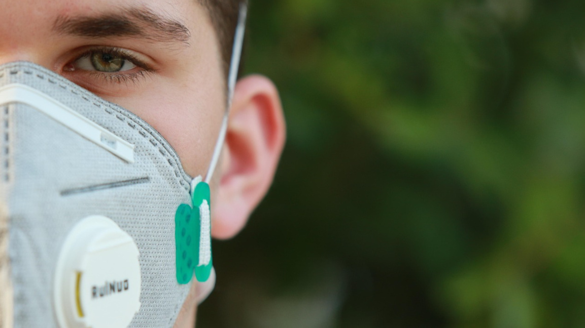 Пулмолог: Носете маска при замърсен въздух навън