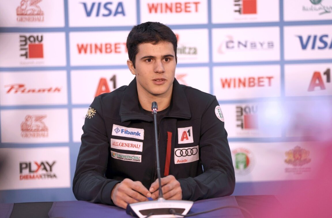 Tervel Zamfirov wins second gold medal at FIS Snowboard Junior World ...