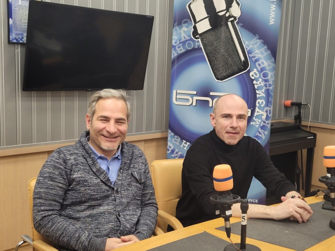 Петър Чолаков и Любомир Стефанов (вляво)