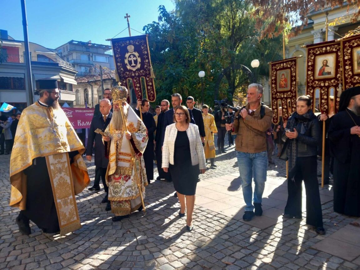 Шествие и концерти за Деня на народните будители в Пловдив