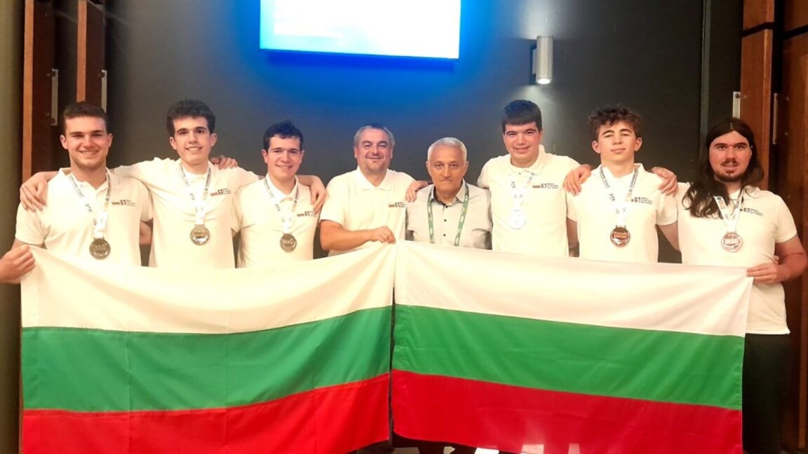 България спечели 6 медала от най-престижното състезание по математика в света