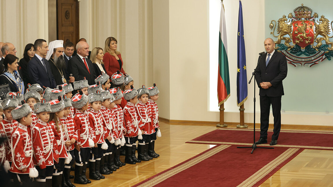 Rumen Radev: "Cualquiera que sirva humildemente a su pueblo puede ser un prócer de la ilustración"