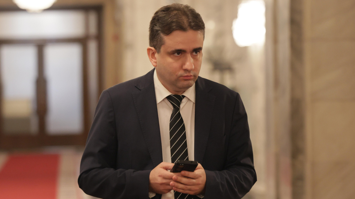 Божидар Божанов