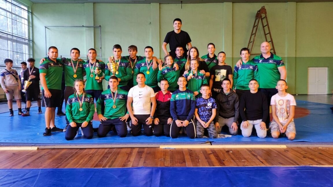 Иван Стоянов започна годината с бронз при мъжете