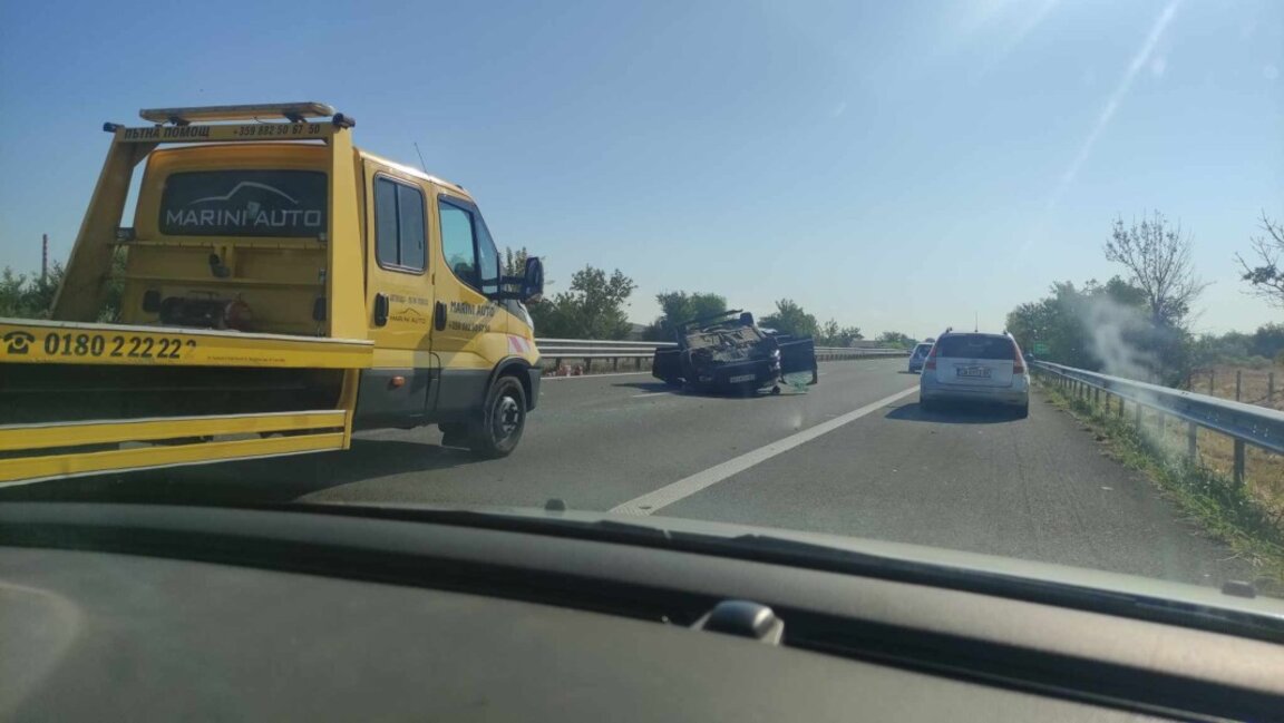 Катастрофи край Белозем затрудниха трафика по АМ "Тракия"