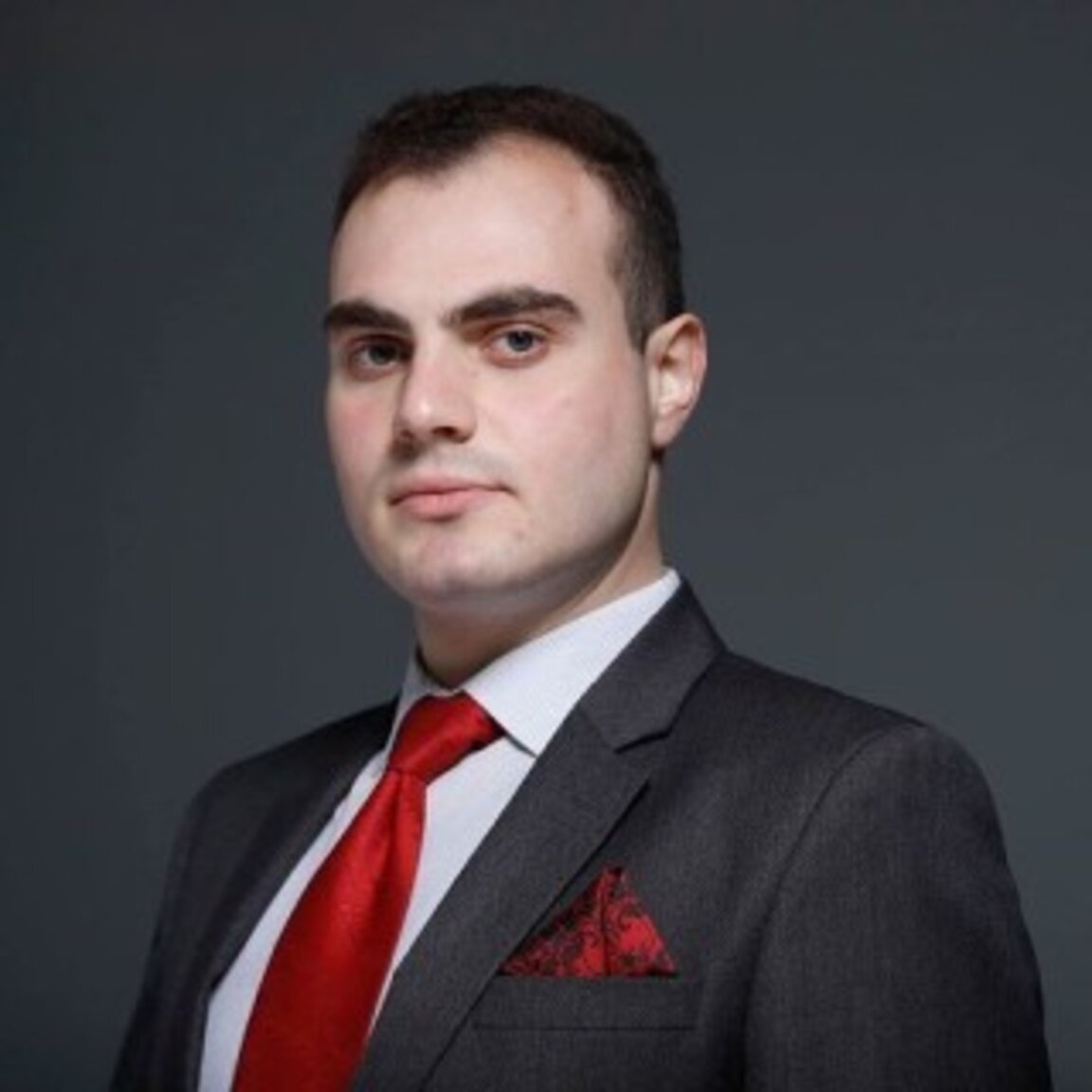 Даниел Василев, икономист: България рискува да влезе в опасна разходна спирала