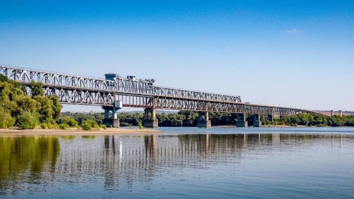Heavy traffic at the border with Romania at the Danube Bridge border crossing