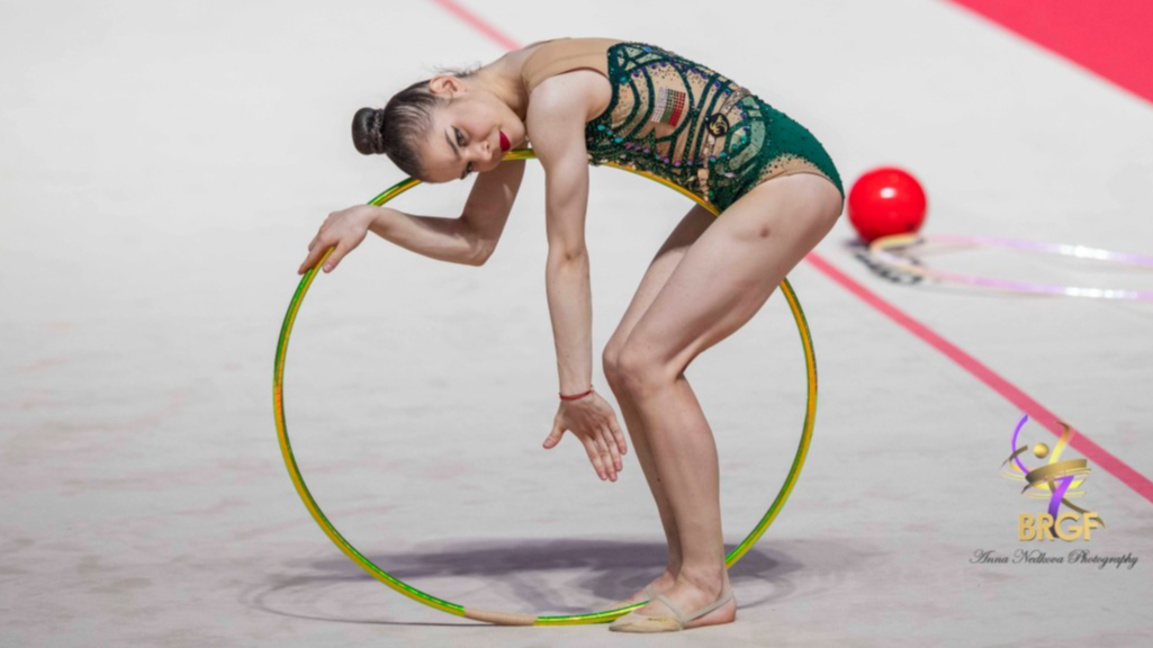 Дара Стоянова