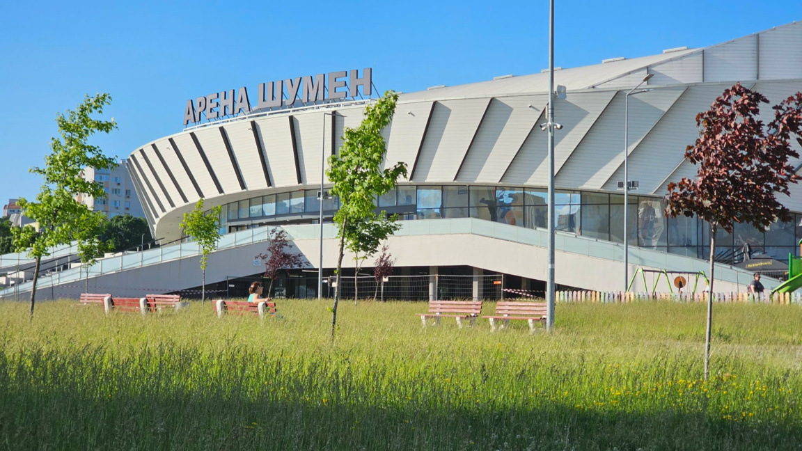 Ремонтът на "Арена Шумен" продължава...