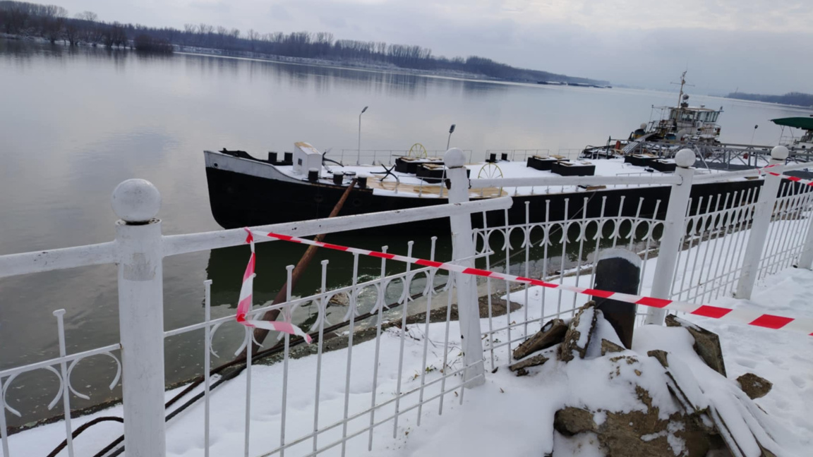 Три баржи по Дунав край Видин са скъсали котва