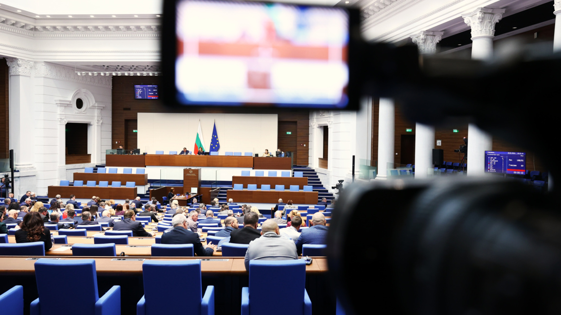 Нова социална помощ през март и ноември, остава въпросът за обхвата на децата