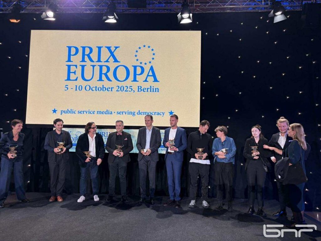 Христo Грoзев с наградата Европейски журналист на годината на фестивала PRIX EUROPA