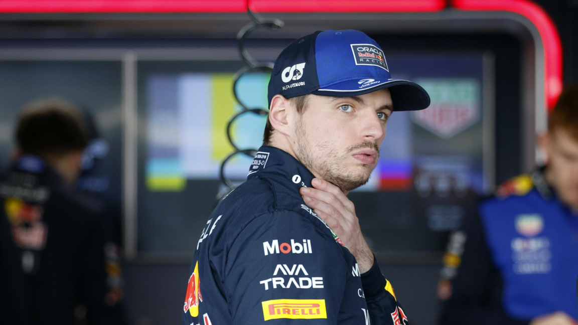 Макс Верстапен в падока на "Ред Бул"  на пистата "Сузука".